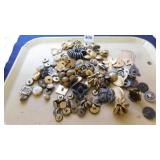 GROUP OF ASSORTED METAL BUTTONS GOLD TONE SILVER
