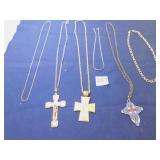 GROUP OF CHAIN NECKLACES AND NECKLACES WITH CROSS