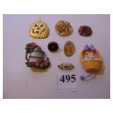 GROUP OF PINS GOLD TONE PUMPKIN, RELIGIOUS,