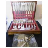COMMUNITY PLATE SILVERPLATE FLATWARE TOTAL 111