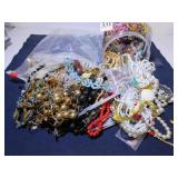 BAG AND CONTAINER OF BROKEN AND MISMATCHED