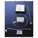 RHINESTONE NECKLACE IN BOX WITH STARS, SILVER