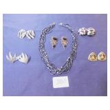 BLACK BEADED NECKLACE, FIVE PAIR OF MATCHED