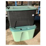 2 STORAGE TOTES