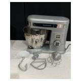 CUISINART STAND MIXER WITH BOWL AND ACCESSORIES