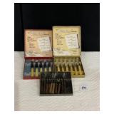 9 TOTAL DINKEE KNIVES IN BOX AND WOOD HANDLED