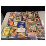 UTNE READERS  MAGAZINES