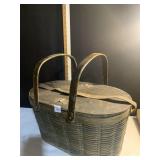 ANTIQUE INSULATED PICNIC BASKET W/ STRAP ON TOP