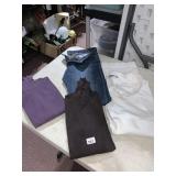 SZ. 10 BAUER JEANS, TURTLENECKS, ETC.
