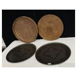 PIZZA STONE, 2 PIZZA PANS AND LARGE ROUND SHALLOW