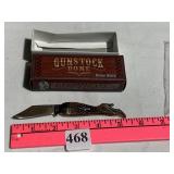 ROUGH RIDER GUNSTOCK BONE RR669, LEG SHAPED KNIFE
