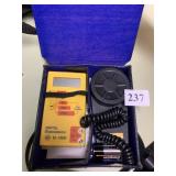 DIGITAL ILLUMINOMETER 93-1065F