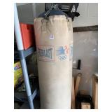 EVERLAST PUNCHING BAG AND ADIDAS GLOVES