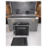 GRAFLEX 4X5 CAMERA WITH METAL LOCKING CASE