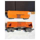 2 LIONEL TRAIN CARS AT&SF 63132 AND ARMOR 3656