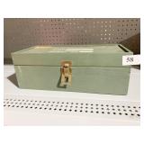 VINTAGE FULL SIZE GI JOE FOOTLOCKER WITH LOCKING