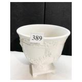 MOTTAHEDEH MUSEUM REPRODUCTION PLANTER W/