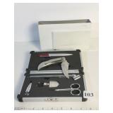 DODGE TRAVEL SET IN ALUMINUM CASE WITH KNIFE