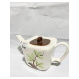 TEAPOT W/ LID