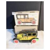 TAXI WIND UP TOY
