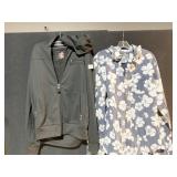 ABERCROMBIE & FITCH XL BLUE WHITE FLOWER AND