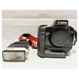 CANON EOS A2 CAMERA  WITH FLASH