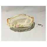 WOVEN DESIGN BELLEEK BASKET