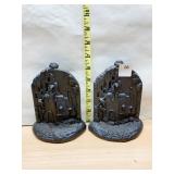 CAST IRON BOOKEND OF HOUSE SCENE 6.5" H