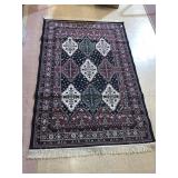 AREA RUG MACHINE MADE