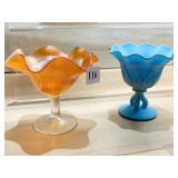 CARNIVAL PEACOCK DESIGN PEDESTAL DISH AND SATIN