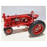 FARMALL TRACTOR RED