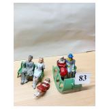 LEAD SLED 3 RIDERS AND PARK BENCH W/ 2 FIGURES