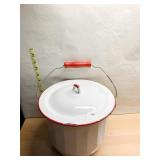 PORCELAIN POT W/ WOOD HANDLE 1 SM. RUST SPOT