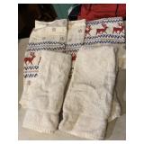 FULL SZ. SHEET AND 2 TOWELS.