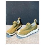 SZ. 9.5 LADIES FREE WATER NO STRING SHOES OLIVE