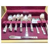 COMMUNITY PLATE W/ BOX 8 KNIVES, 8 DINNER FORKS,
