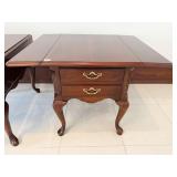 THOMASVILLE CHERRY DROP SIDE TABLE W/ CENTER