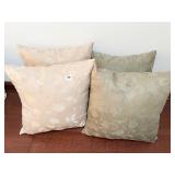 4 PILLOWS BEIGE AND GREEN