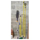 BULB CHANGER, DUSTER