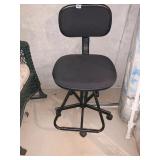 ROLLING OFFICE CHAIR W/ FOOTREST