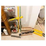 WIRE RACK W/ LEVEL, MITER BOXES, LEVEL, PLUGS