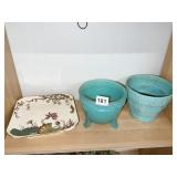 GREEN PLANTER AND GLASS PLANTER, FOOTED PLATE W/