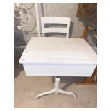 1950 SCHOOL DESK W/ LIFT TOP