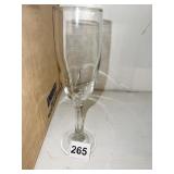30 CHAMPAGNE GLASSES