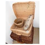 PICNIC BASKETS, OVAL TRAY, WOVEN BASKET