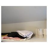 2 ROLLS BLACK AND GOLD TABLE COVER, VALET BAGS, 8