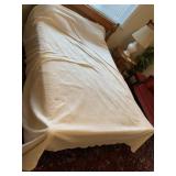 FULL/QN. BEDSPREAD