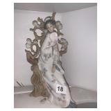 LLADRO ORIENTAL WOMAN W/ JADE TREE BEHIND 11" H
