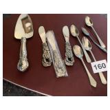 LIFTER, ORNATE BUTTER KNIVES