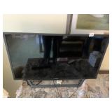 TV SONY W/ REMOTE - KDL 32W600D